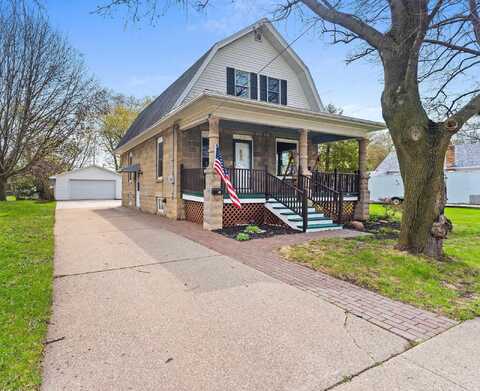 2132 N MAIN Street, OSHKOSH, WI 54901