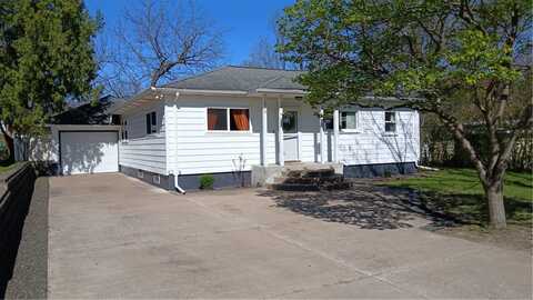 720 E 2nd Street, Altoona, WI 54720