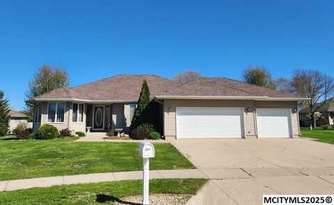 1112 Sapphire Ct, MASON CITY, IA 50401