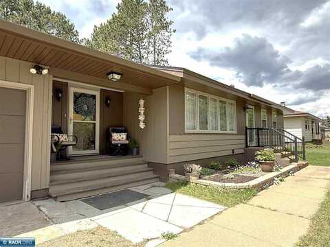 4325 Golf Course Rd, Eveleth, MN 55734
