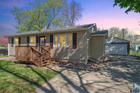 816 W Brookings St, Sioux Falls, SD 57104