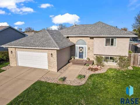 5508 S Cain Ave, Sioux Falls, SD 57106