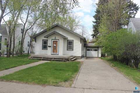 1518 S Lincoln St, Aberdeen, SD 57401