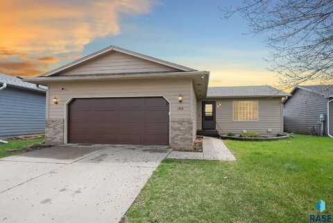 1313 E 71st St N, Sioux Falls, SD 57104