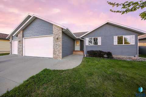 604 Emmett Trl, Harrisburg, SD 57032