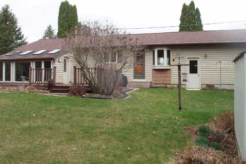 1033 3RD AVE S, Park Falls, WI 54552