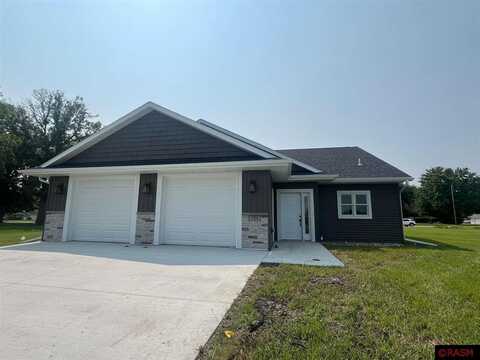 105 Gray Fox Path, Eagle Lake, MN 56024