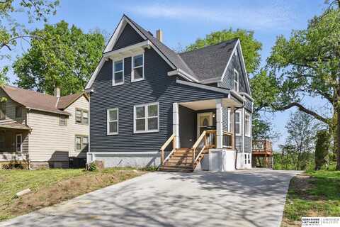 4032 Seward Street, Omaha, NE 68111