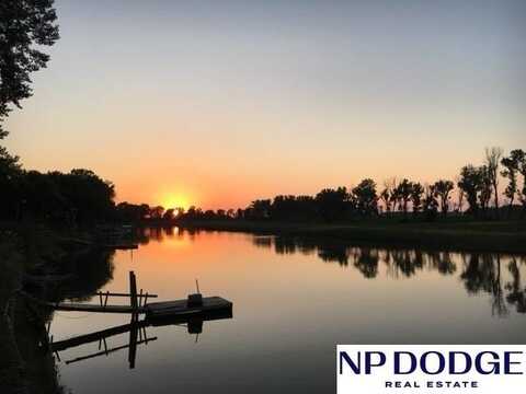 4881 Lake Shore Drive, Tekamah, NE 68061