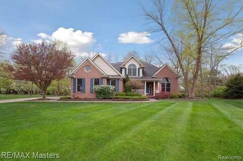 25064 HAZELNUT Court, Grosse Ile, MI 48138