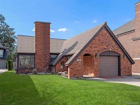 399 BALDWIN Road, Birmingham, MI 48009