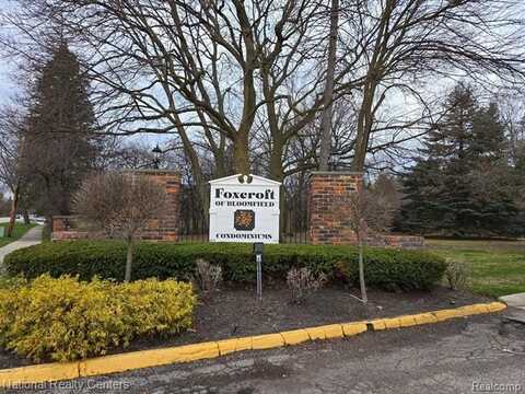 450 BILLINGSGATE, Bloomfield Hills, MI 48301