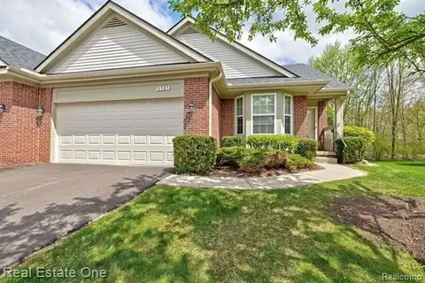 6501 CLUB E, Grand Blanc, MI 48439