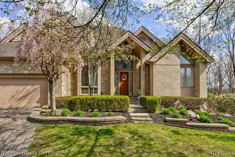 4981 COUNTRYSIDE Drive, West Bloomfield, MI 48323