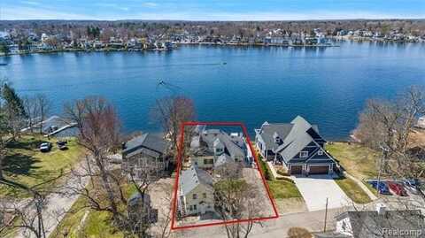 16 S NORTH SHORE Drive, Lake Orion, MI 48362