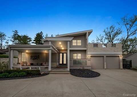 1733 Pembroke Road, Birmingham, MI 48009
