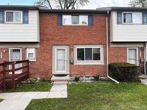 25954 Salem, Roseville, MI 48066