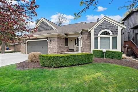 1095 OREGON Boulevard, Waterford, MI 48327