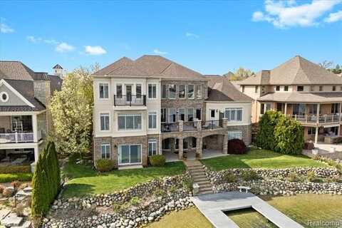 8393 BOULDER SHORES Drive, South Lyon, MI 48178