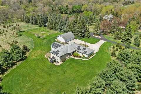 5480 KENSINGTON Road, Brighton, MI 48114