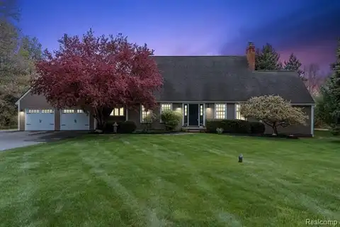 3165 WOODPINE, Rochester, MI 48306