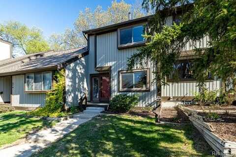 568 FOXBORO Square, Brighton, MI 48116