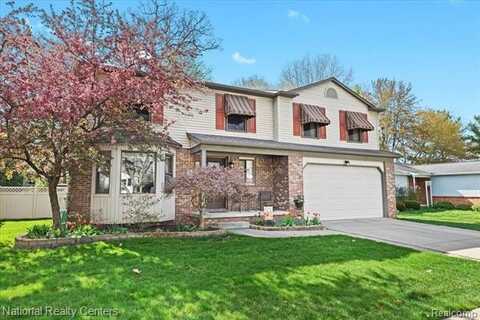 1018 FAIRWAY TRAILS Drive, Brighton, MI 48116