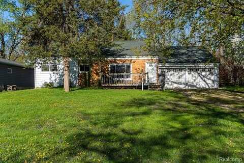 2546 CARLTON Drive, Ann Arbor, MI 48108