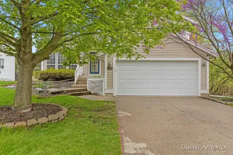3675 W Grove Court SE, Grand Rapids, MI 49512