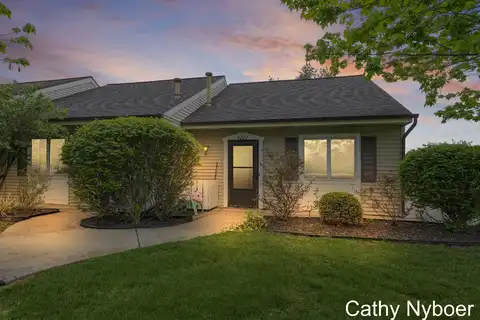 4227 Eastcastle Court SE, Grand Rapids, MI 49508