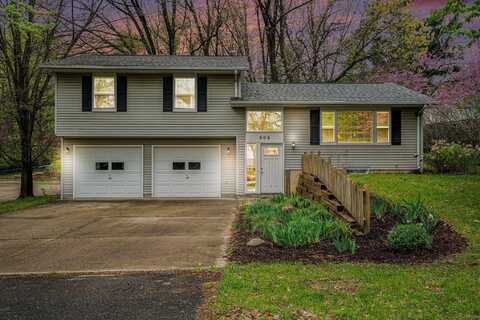 806 Ludgate Lane, Portage, MI 49002