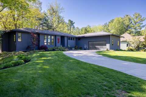 12737 Sanctuary Place, Grand Haven, MI 49417