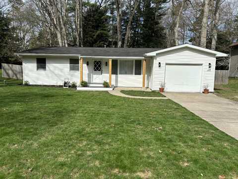 1335 N Sherman Road, Ludington, MI 49431