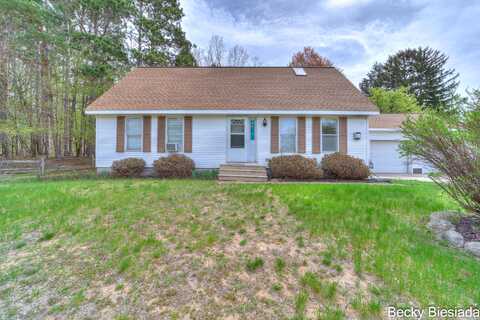 823 Warner Street, Whitehall, MI 49461