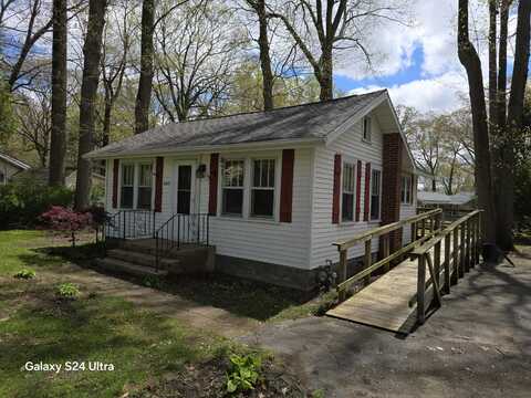 6868 Seminole Drive, Coloma, MI 49038