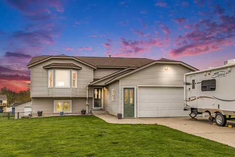 11835 Cloverview Drive, Ravenna, MI 49451
