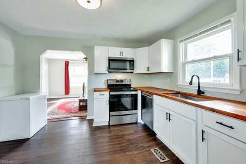 722 Stewart Street, Chesapeake, VA 23324