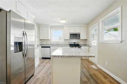 9308 Hickory St, Norfolk, VA 23503