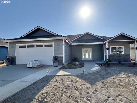 1236 Lighthouse LN, Brookings, OR 97415