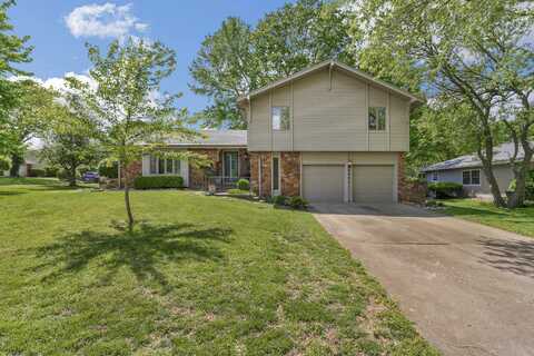 2941 S Versailles Avenue, Springfield, MO 65804