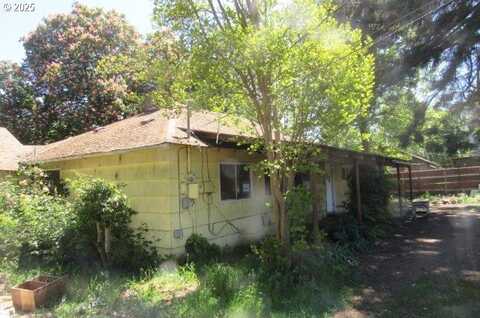 509 DYKE RD, Dillard, OR 97432