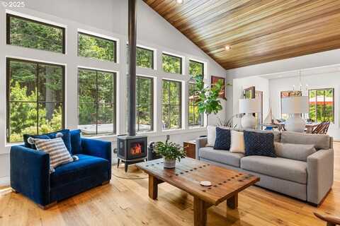954 SW SPELLING PL, Cascade Locks, OR 97014
