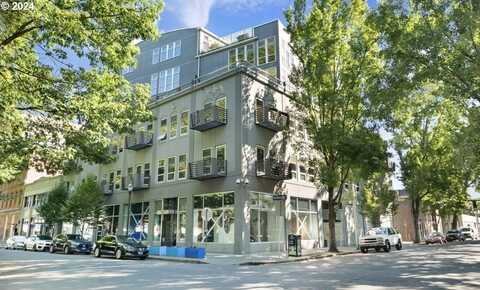 725 NW FLANDERS ST, Portland, OR 97209