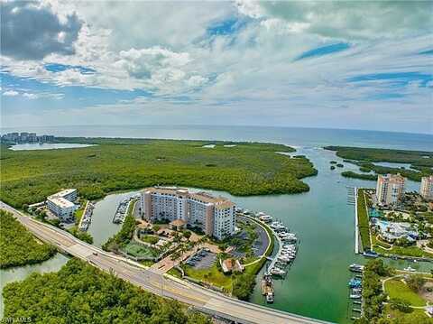 Vanderbilt Dr, Naples, FL 34110