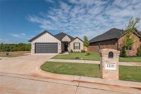 Colonial Avenue, Tuttle, OK 73089