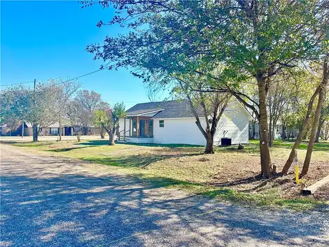 Avenue A, CRAWFORD, TX 76638