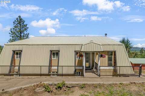 331 HEMLOCK LN, Roseburg, OR 97471