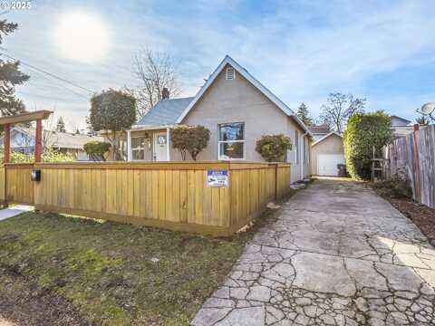6637 SE 63RD AVE, Portland, OR 97206