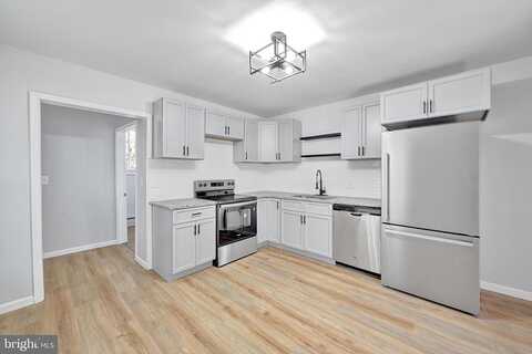 Nice, FRACKVILLE, PA 17931
