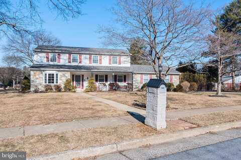 Coachlight, HUNTINGDON VALLEY, PA 19006